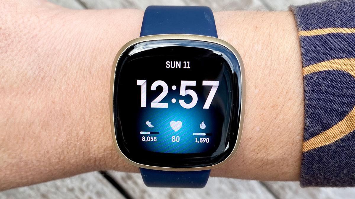 google uyardi asiri isinan fitbit akilli saatler yaralanmalara neden olabilir 0