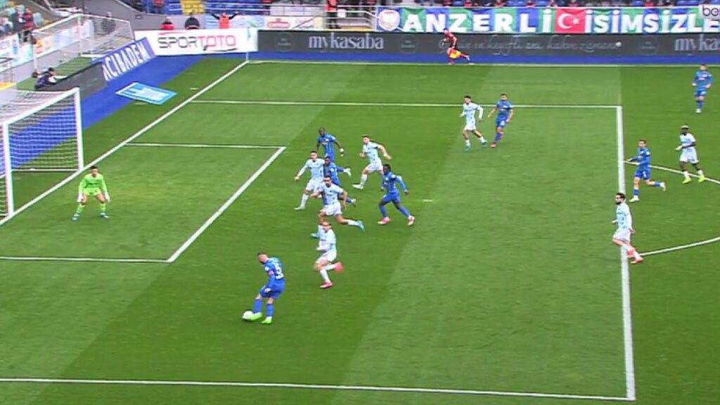 ilginc anlar var once gol dedi sonra ofsayt verdi DRZNmDQu
