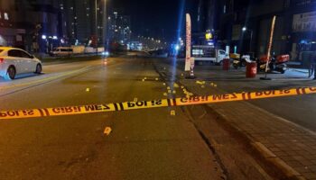 istanbul avcilarda is yerine silahli saldiri 3 yarali Hp35iaUM