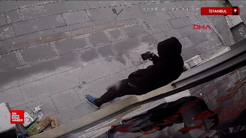 İstanbul Bahçelievler'de molaya çıkan çalışana silahlı saldırı 1 istanbul bahcelievlerde molaya cikan calisana silahli saldiri 46Psj815