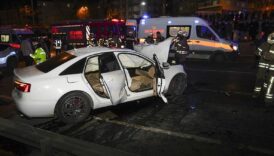 istanbul esenlerde 5 aracli zincirleme kaza 1 olu xbpDClfW