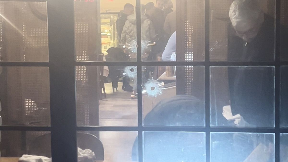 istanbul sislide restorana silahli saldiri kacan supheli araniyor 1 KtH59QAn