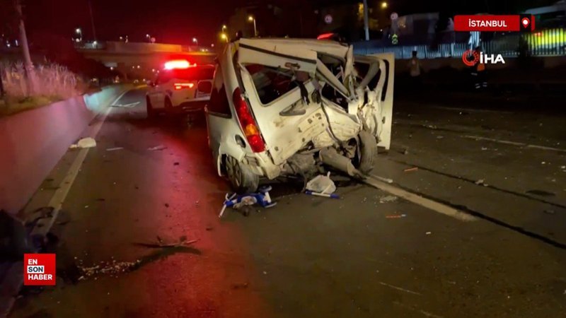 İstanbul'da 5 araçlı zincirleme trafik kazası 1 istanbulda 5 aracli zincirleme trafik kazasi