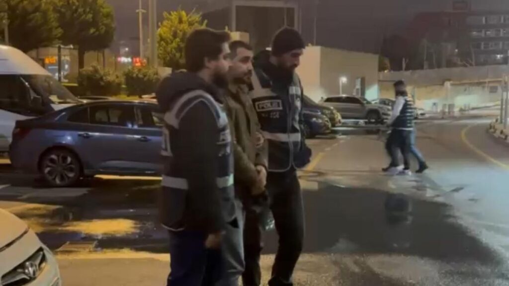 istanbulda ablasiyla tartisan enistesine acimadi I1GJfzRK