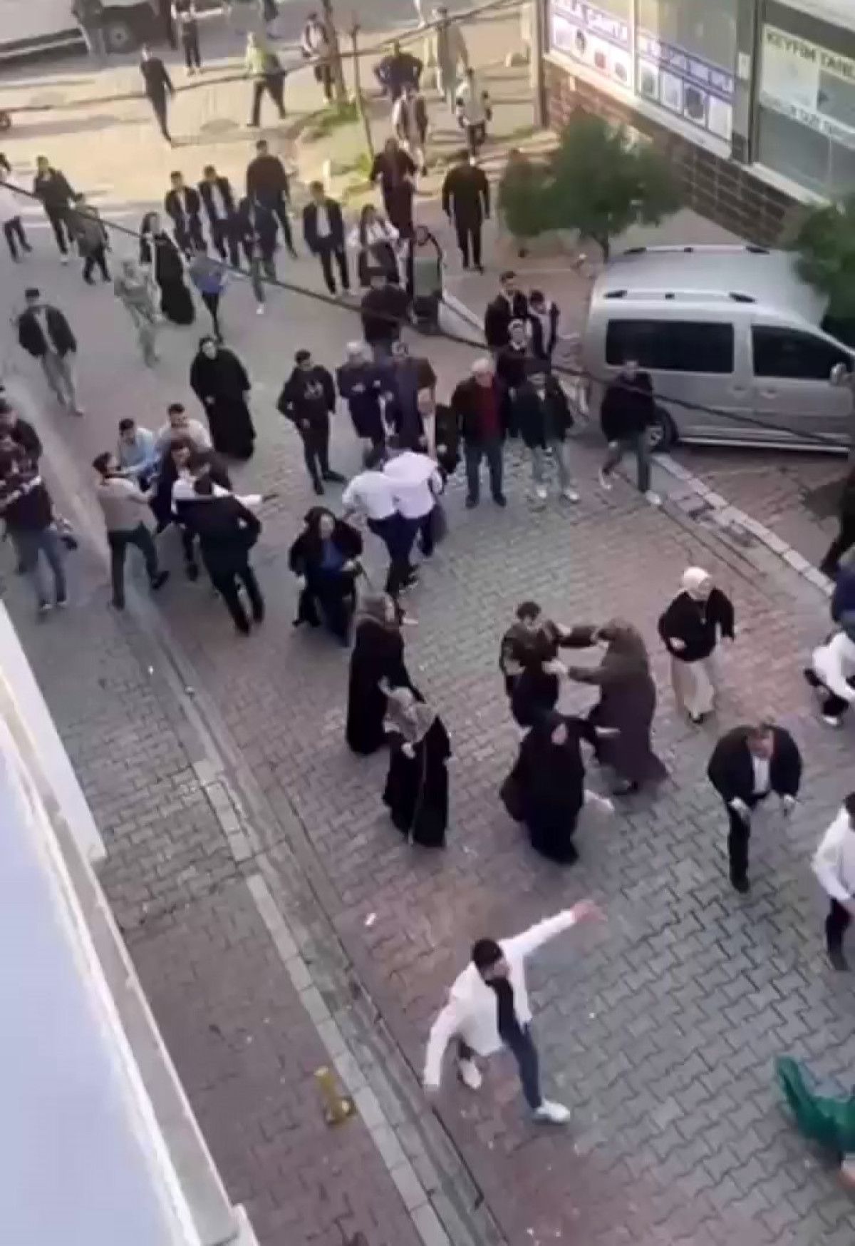 istanbulda dugunde taki toreni kavgasi cikti 0 UF8fHXE4