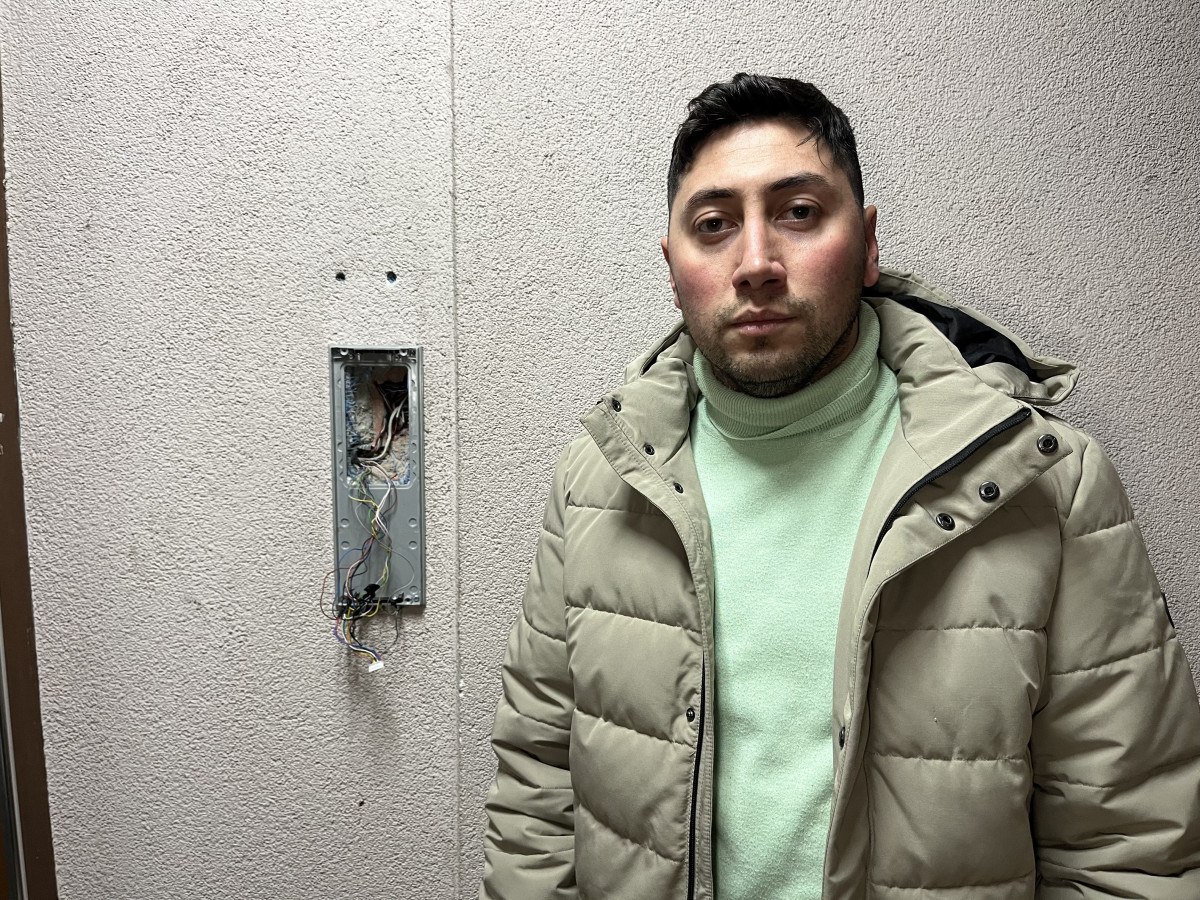 istanbulda hirsizlar apartmanin diyafonunu caldi 2