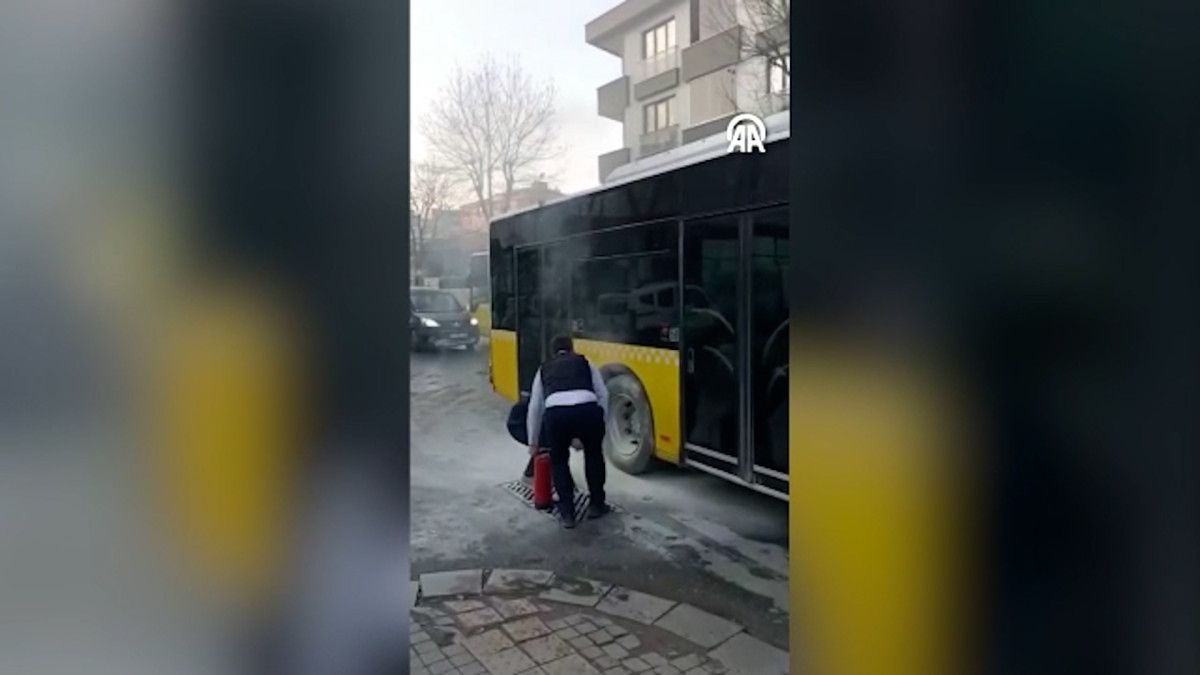 istanbulda iett otobusunden alevler yukseldi 1