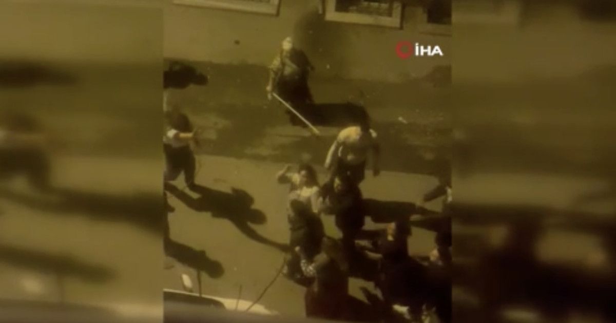 istanbulda kiz kacirma kavgasi erkek tarafinin evini basinca sopalarla dayak yediler 0 XXT5y871