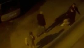 istanbulda kiz kacirma kavgasi erkek tarafinin evini basinca sopalarla dayak yediler M5DHbxP7