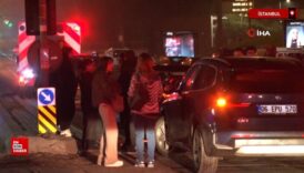 istanbulda kontrolden cikan otomobil 6 araca carpti M9vJ2PRy