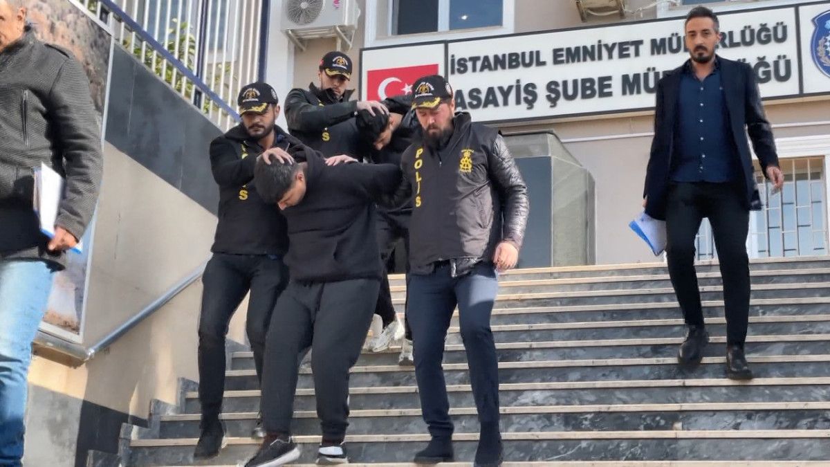 istanbulda lokanta sahibini 15 milyon lira haraca baglamaya calisan cete yakalandi 3 4sPq4pYS