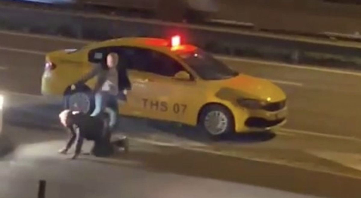 istanbulda ucretini alamadigi musterisini yol ortasinda dovdu 0 Vl3vnssJ