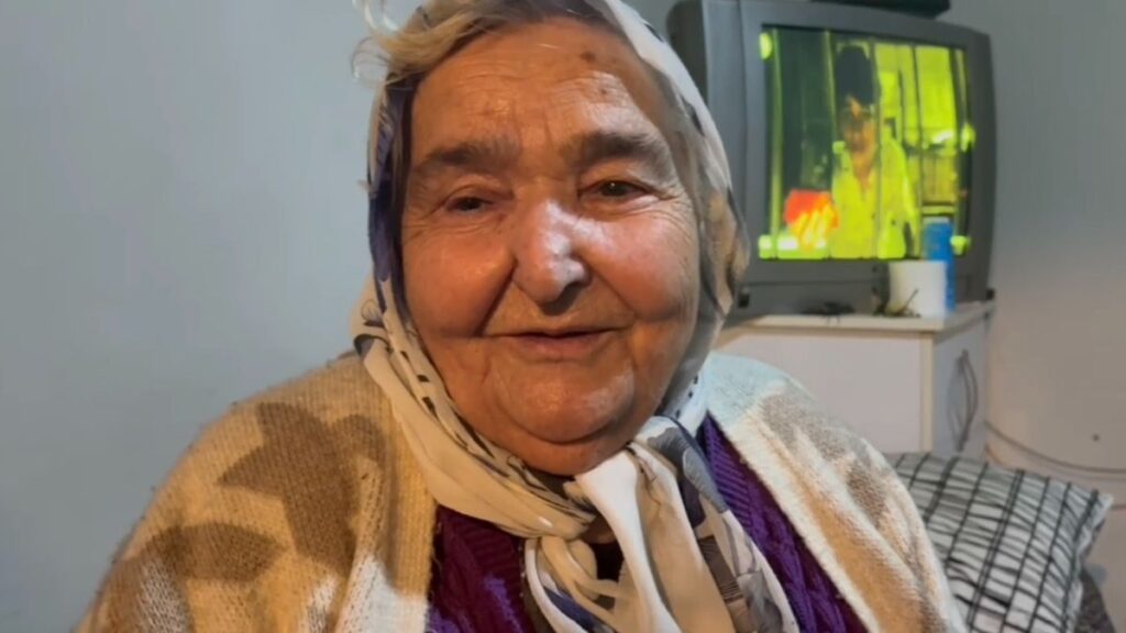istanbulda uyurken odasinin zemini coktu b66Ug3IS