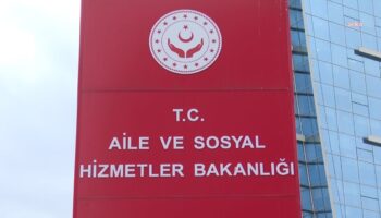 izmirde down sendromlu cocuga siddet uygulayan komsunun tutuklanmasi talebi GrBxcpk5