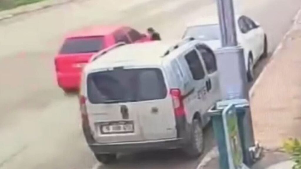 karabukte otomobilin carptigi cocuk yaralandi PLT4RstS