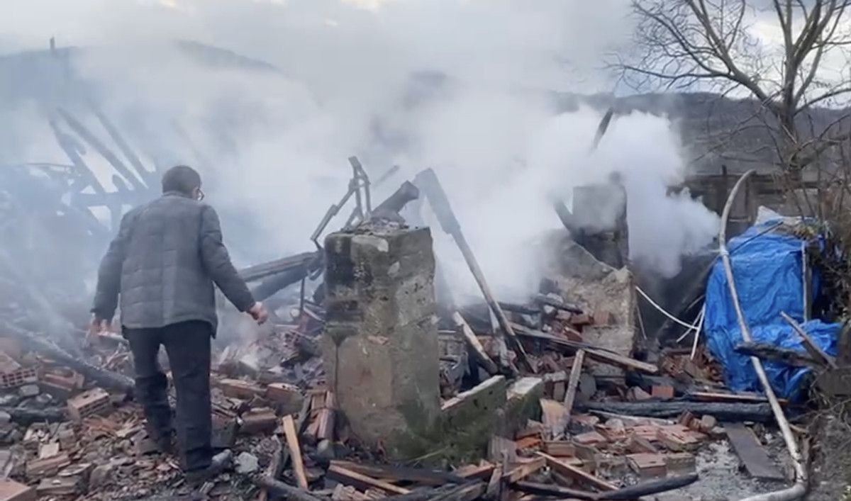 kastamonuda korkutan ev yangini 0