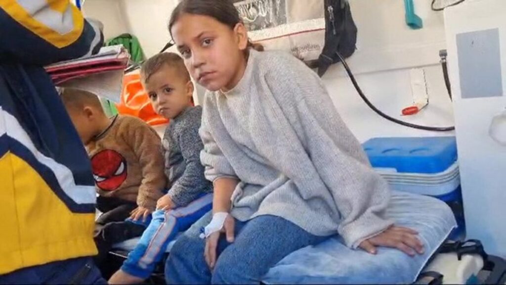 kocaelide bir evde cikan yanginda mahsur kalan 4 cocuk kurtarildi rh3nPD3U