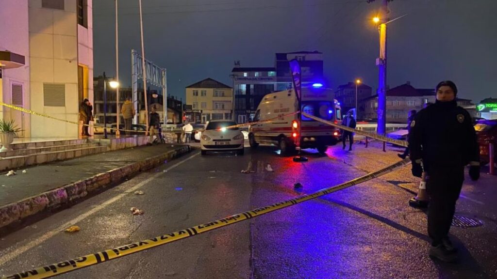 kocaelide dugun salonu karisti 2 kisi silahla vuruldu 9lUUb3CC