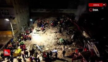 konyada coken 3 katli binanin enkazi boyle goruntulendi RKTT8Jnb