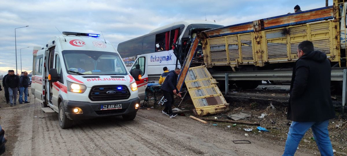 konyada zincirleme kaza 2 olu 1 yWfADuLl