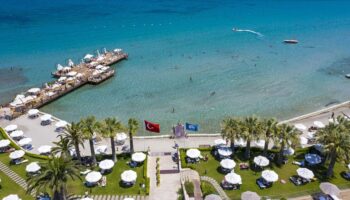 kultur ve turizm bakanligi yetkilileri 4 bin 380 turizm tesisi eksiklikler nedeniyle kapatildi AbmIM4Gu