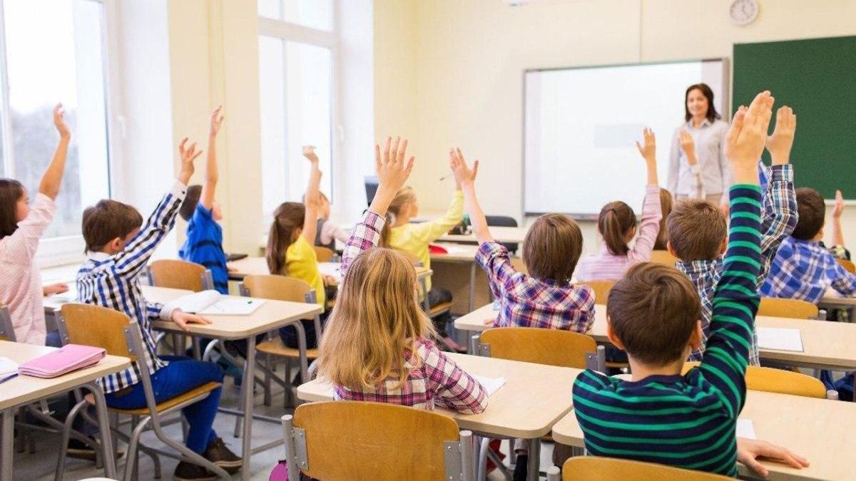 meb ozel okul ogrenci kiyafetleri velilere mali yuk getirmeyecek 1 QqRi2BJ3