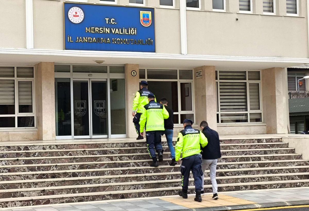mersinde hirsizlik yapan iki supheli yakalandi 0 ImSfGlFK