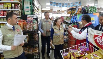 mersinde limon suyu gorunumlu urunler denetlendi eOb5jL7C