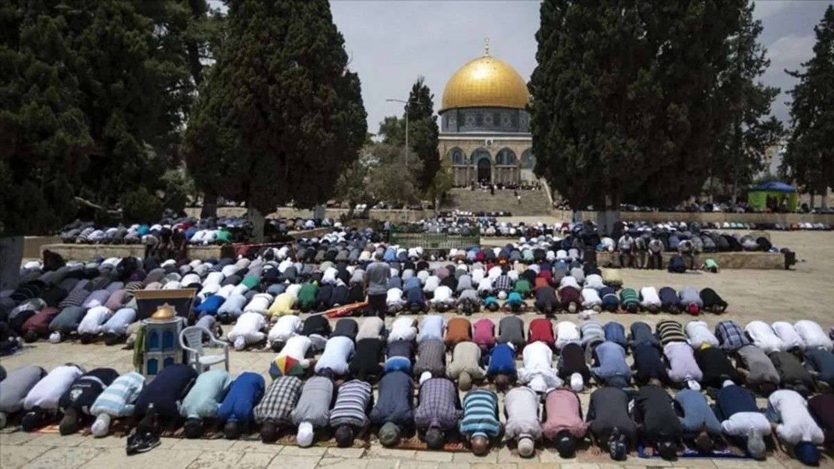 mescid i aksada ateskes sonrasi ilk cuma namazi 0 FEanSRzB