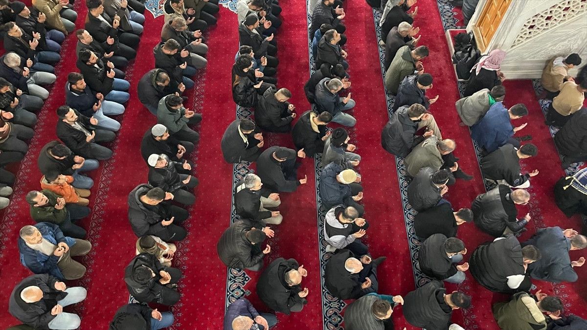 mirac kandili yurt genelinde dualarla idrak edildi 4 wNvp4WPz