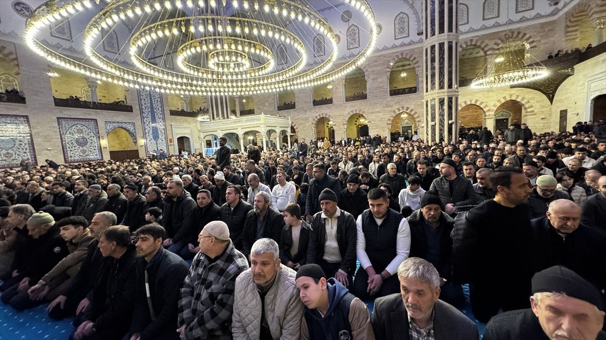 mirac kandili yurt genelinde dualarla idrak edildi 7 m8zrgZGd