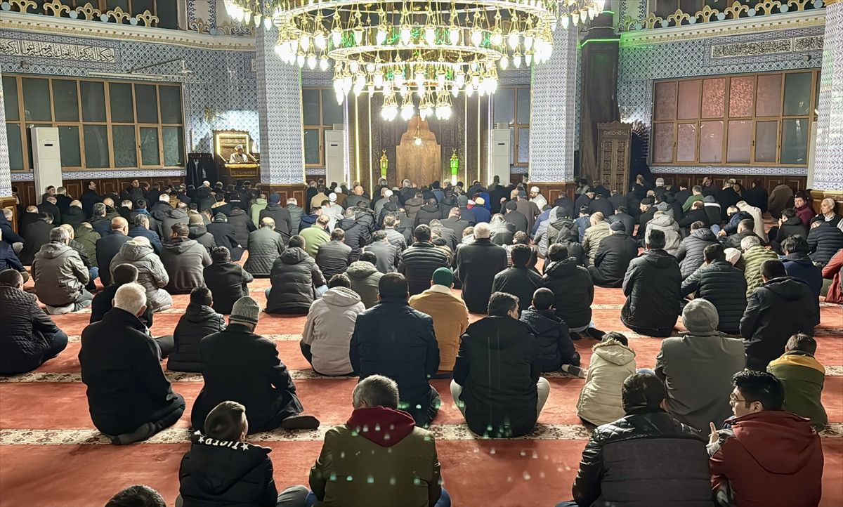 mirac kandili yurt genelinde dualarla idrak edildi 8 Vz1vFJar
