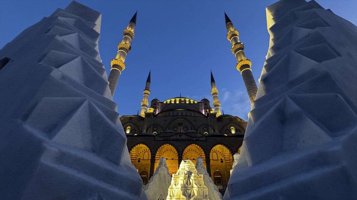 mirac kandili yurt genelinde dualarla idrak edildi 9