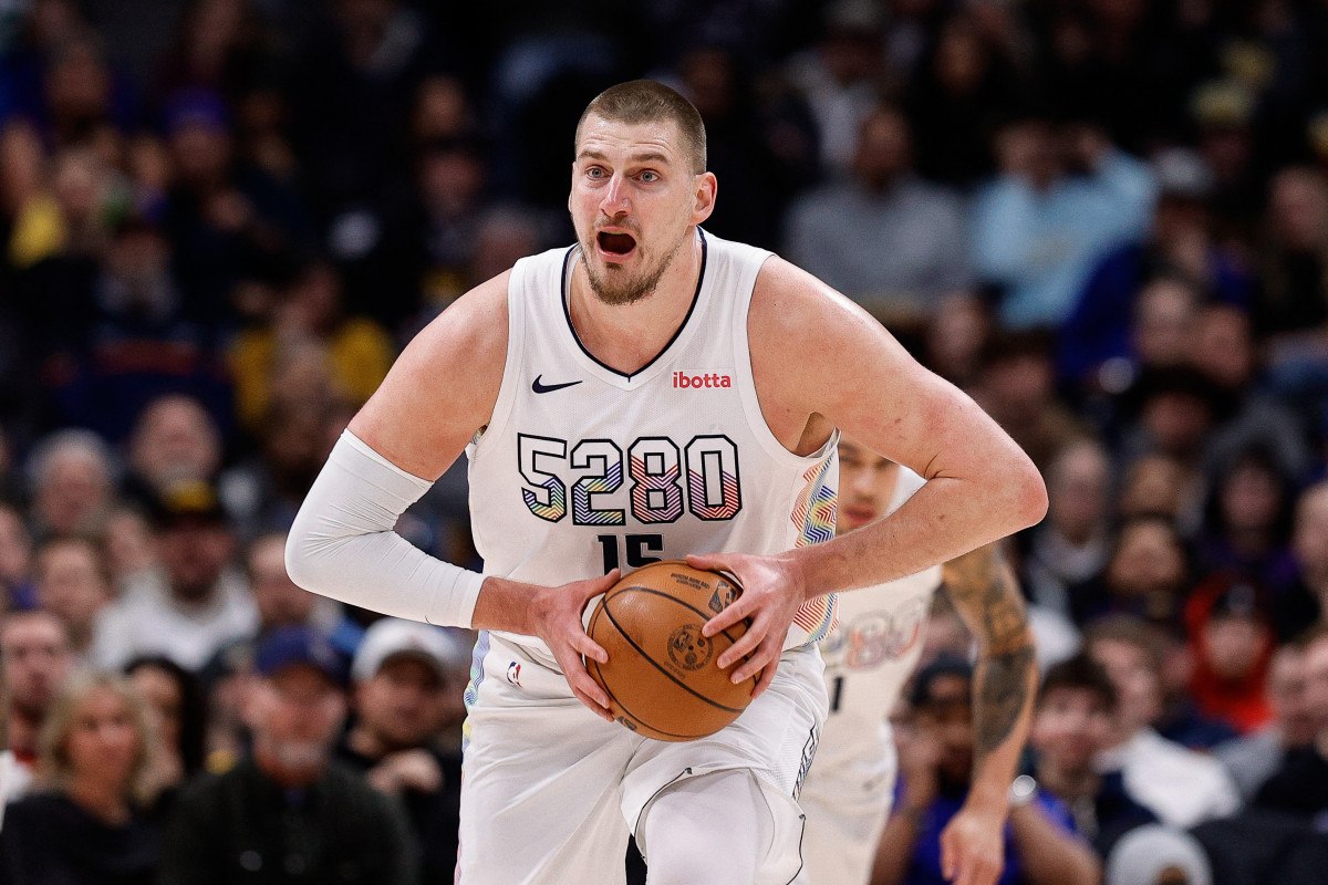 nikola jokic tarihi sezonun esiginde 0