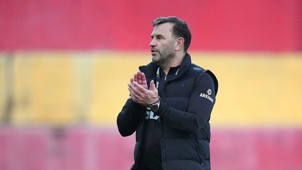 okan buruktan futbolculara taraftarin gonlunu alalim NWT1qYJV