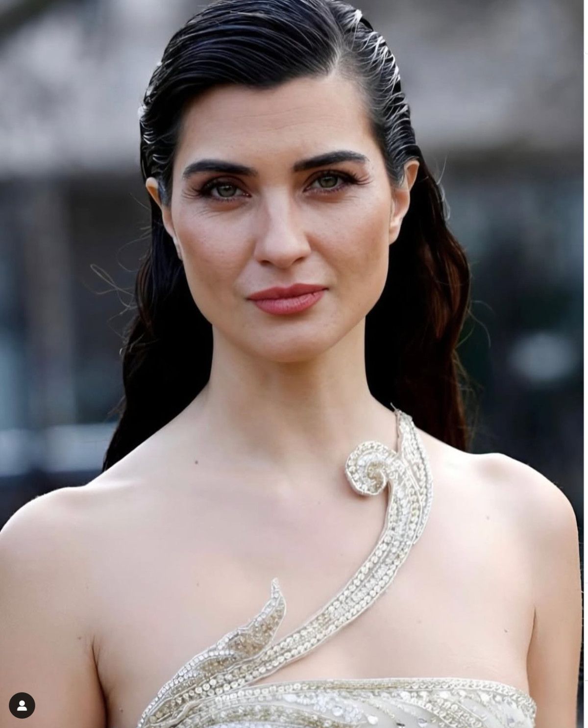 oyuncu tuba buyukustun pariste guzelligiyle buyuledi 4