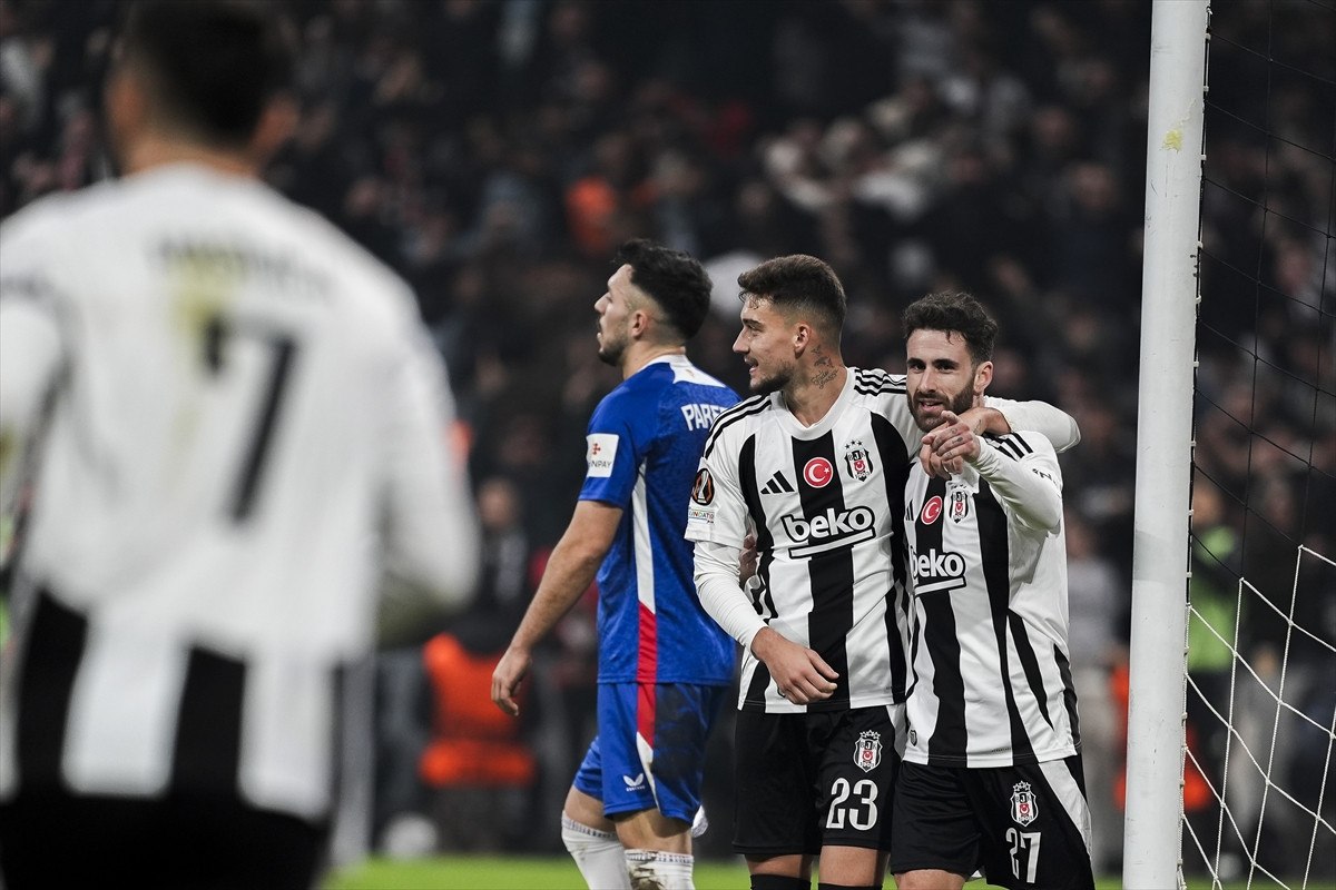 rafa silva performansiyla parliyor 0 WOZmvzMY