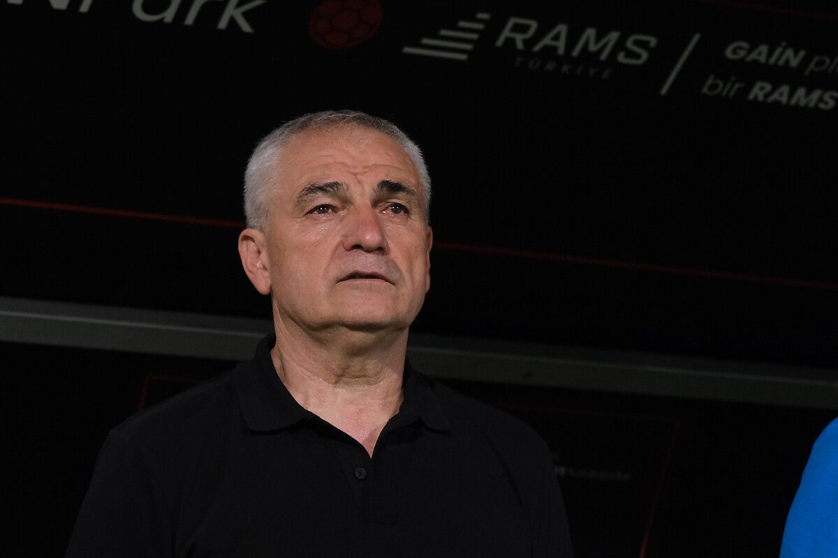 riza calimbay besiktasa baskan olmak istiyorum 0 Iw3XRC4u