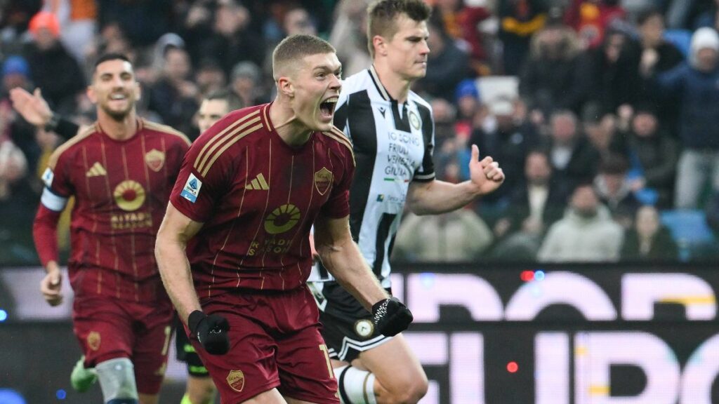 roma udineseyi iki golle gecti zC7CTJMd