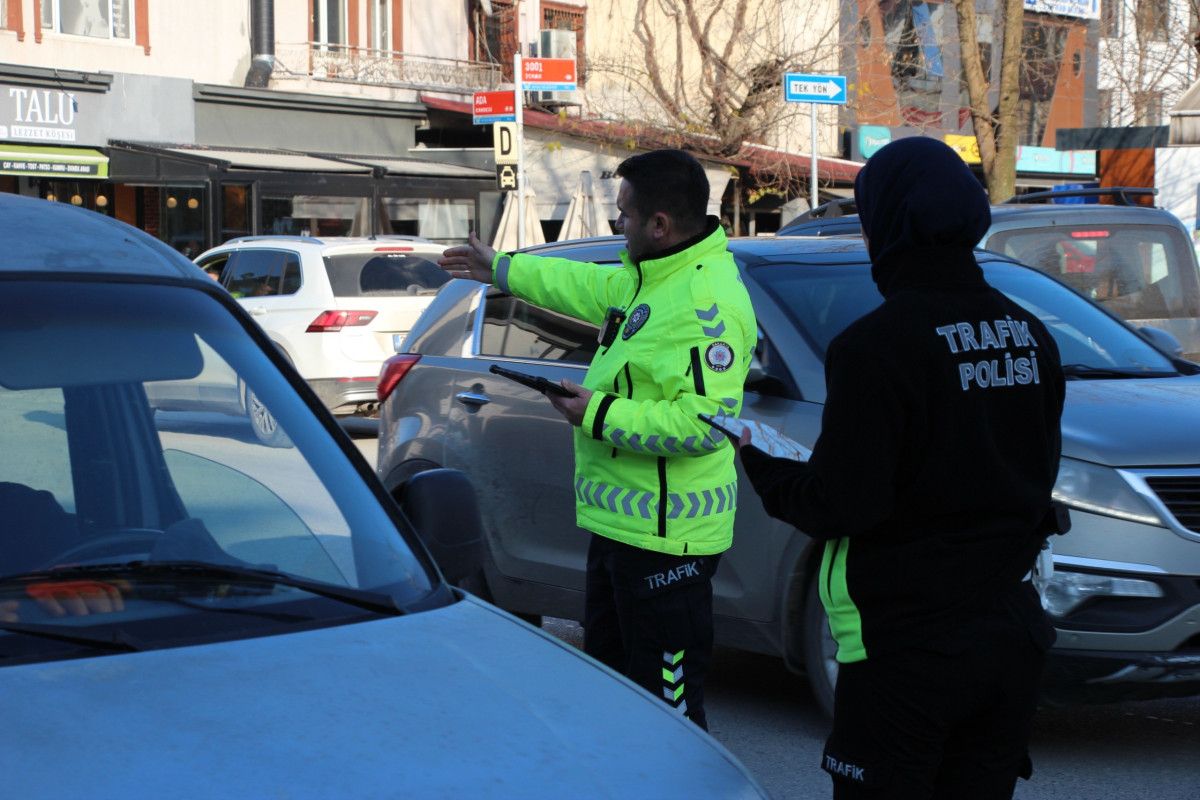 sakaryada polis ekiplerinden trafik denetimi 2 4gdnC3rl