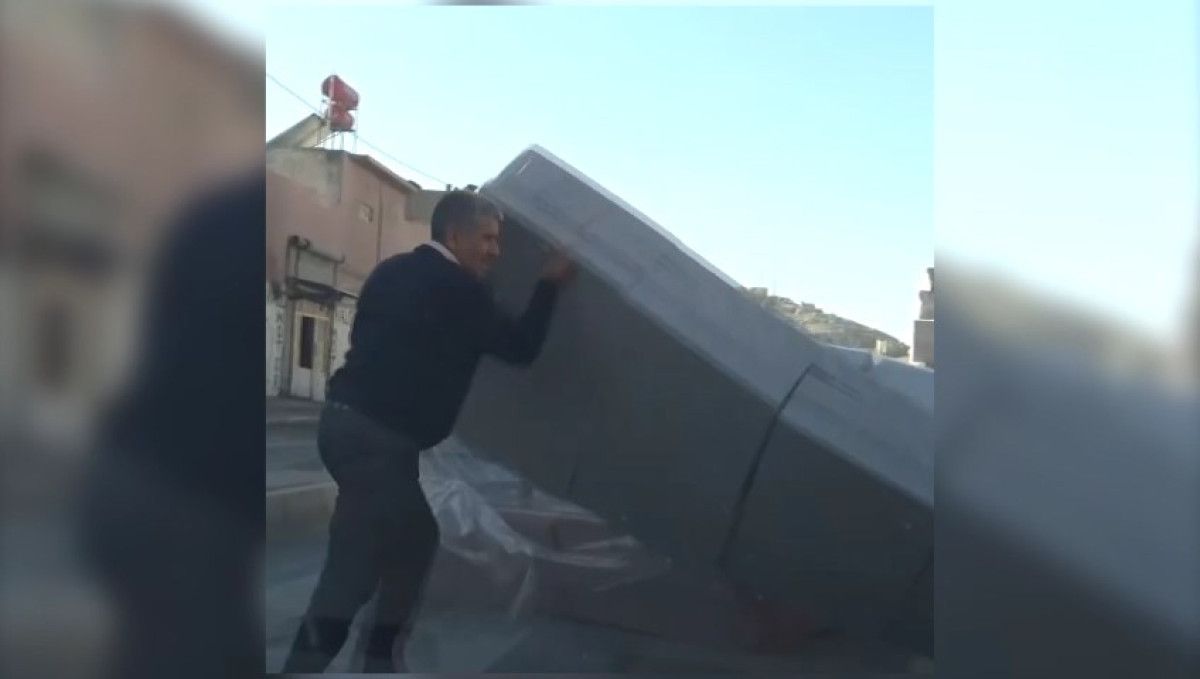 sanliurfada kamyonetten dusen sungerler yola sacildi 5 WDId7FQ5