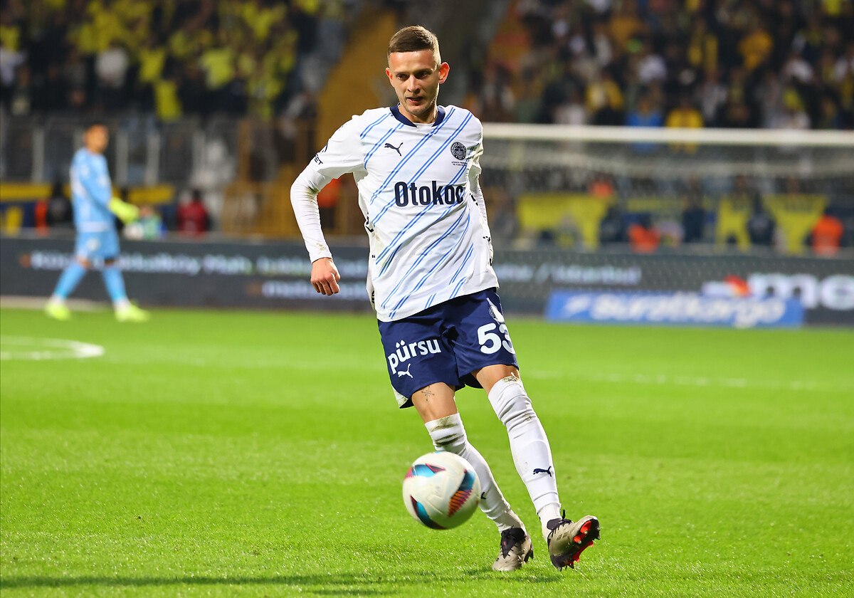 sebastian szymanski kanat bekte alkis aldi 0 B6vcgvH7