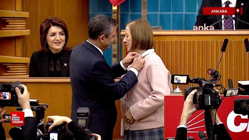 Selma Aliye Kavaf, CHP’ye katıldı 1 selma aliye kavaf chpye katildi