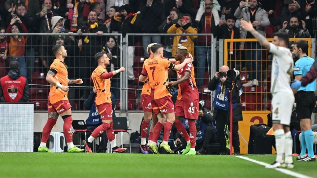 super ligde 21 haftanin ardindan olusan puan durumu ve 22 haftanin fiksturu sMELUgPL
