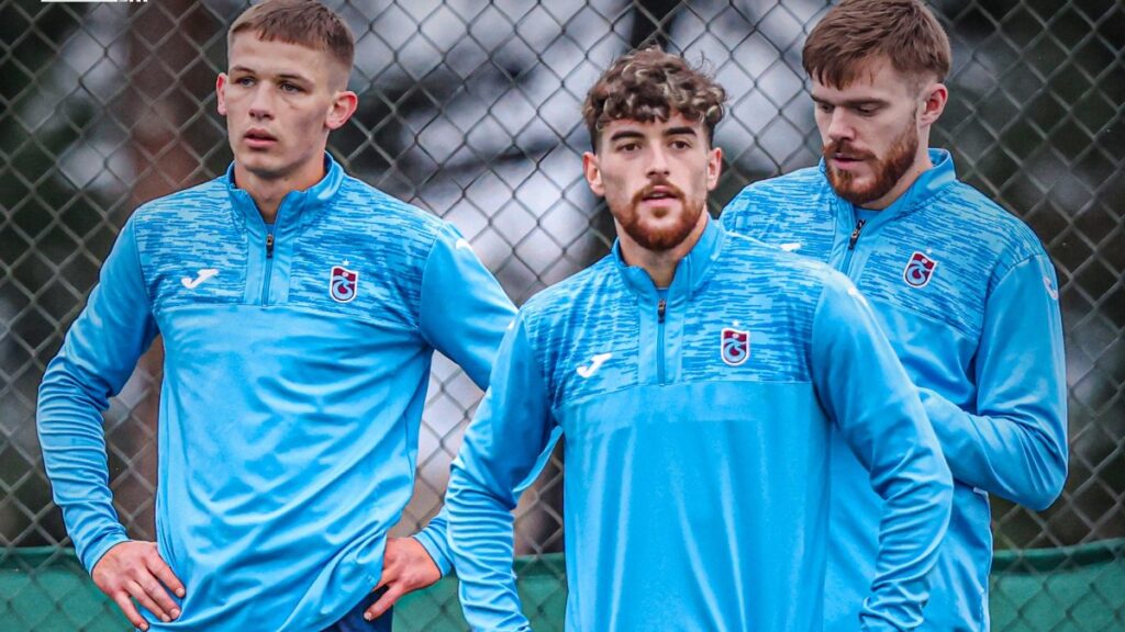 trabzonspor kayserispor maci hazirliklarini cift idmanla surdurdu Dqn4Kn9Q
