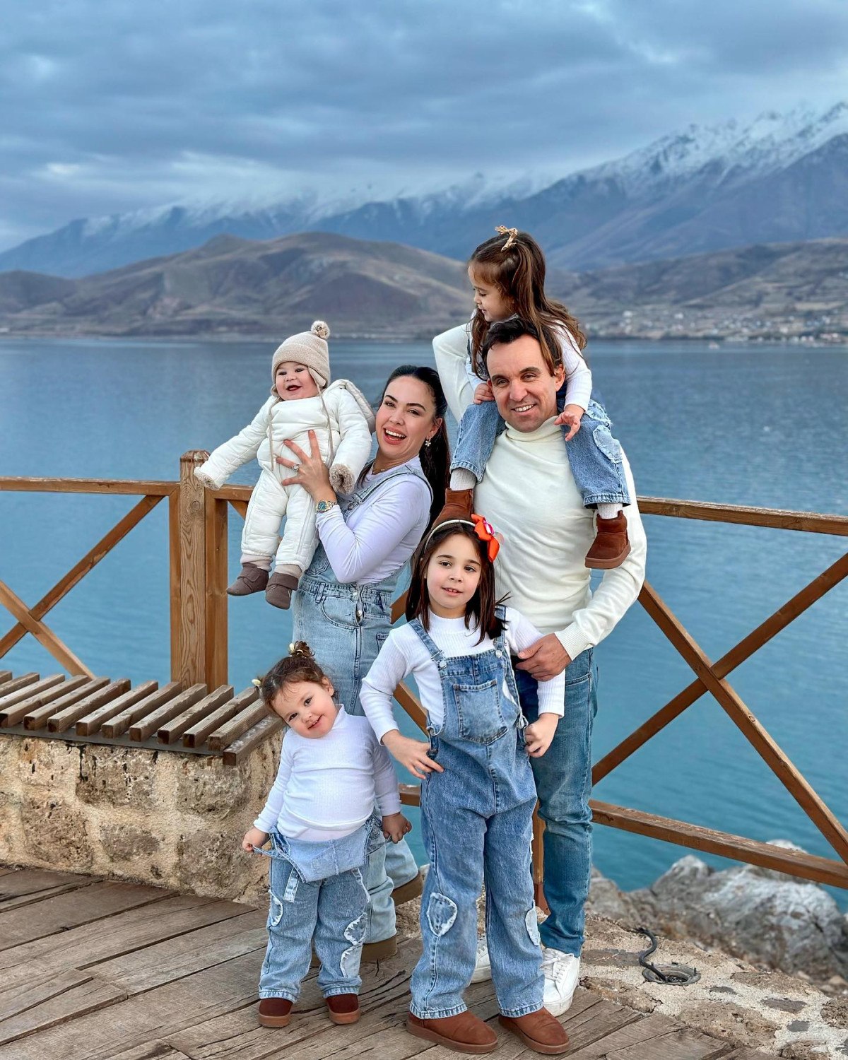 unlu fenomen ozlem oz 5 kez hamile oldugunu acikladi takipicileri tepki gosterdi 2 lqcUEEfq