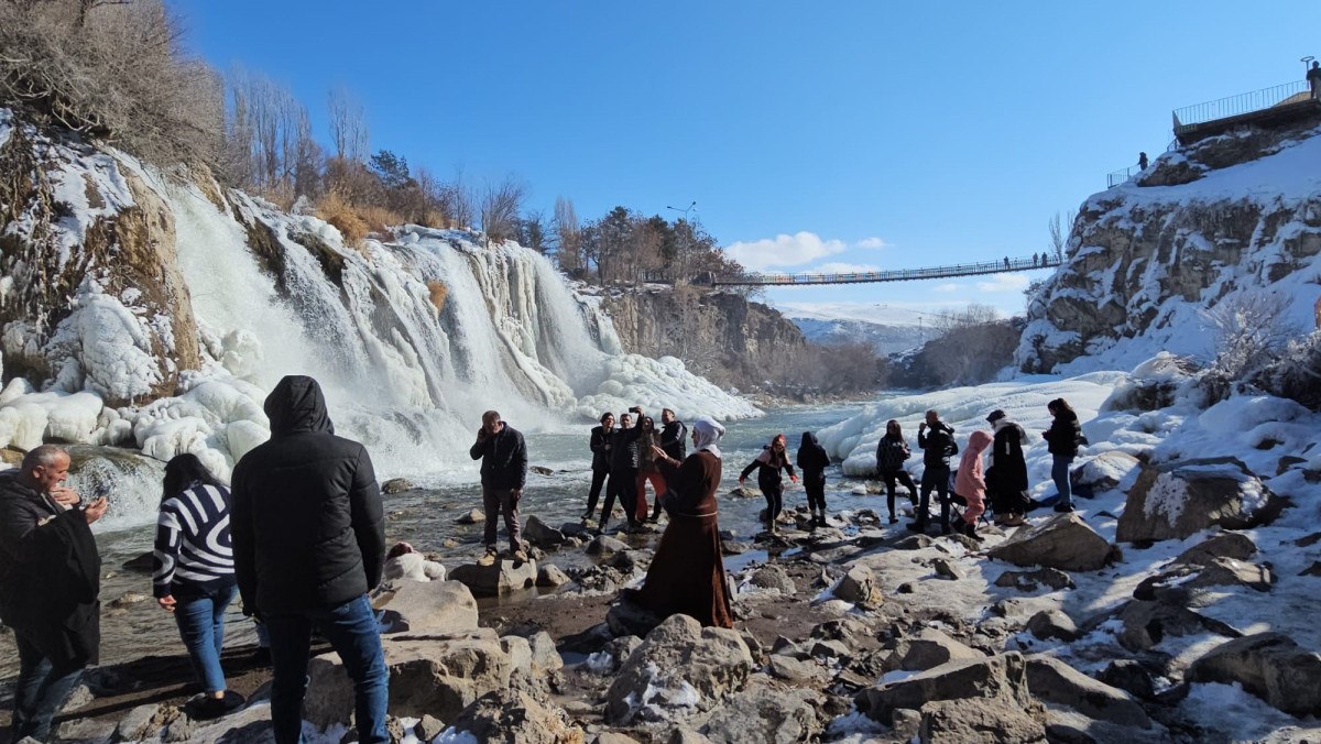 van muradiye selalesine ilgi yogun 2 uYscQyWd