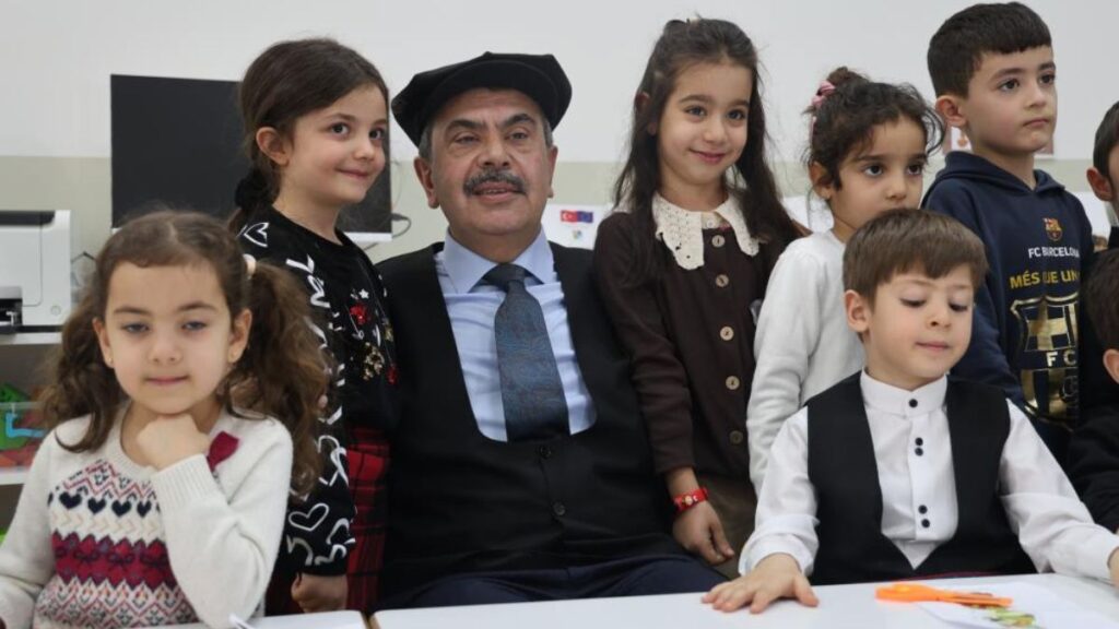 yusuf tekin cocuklarimiz olusunun arkasindan bir fatiha okusun taziye ogrensin istiyoruz WG5Ndtge