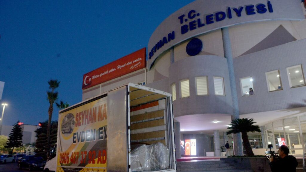 adananin seyhan belediyesine haciz soku 8reZzk5W
