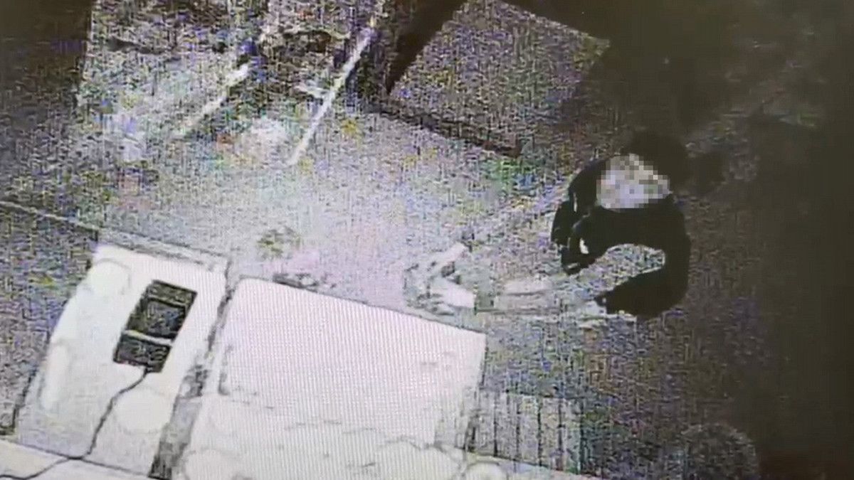 bursada market ve manavdan hirsizlik yapan 2 cocuk yakalandi 1 RQFtkVk3